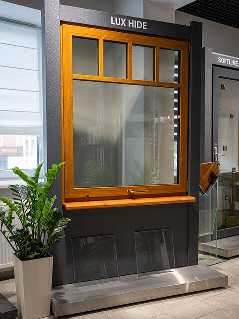 Салон ТМ «ВікноПлюс» в Чернівцях: великий асортимент і сучасний дизайн конструкцій з профілю VEKA