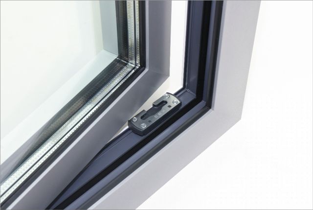 VEKA AluConnect: алюминиевое окно по технологии металлопластикового