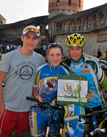 ТМ "ВікноПлюс" поддержала соревнования по велоспорту и кроссфиту